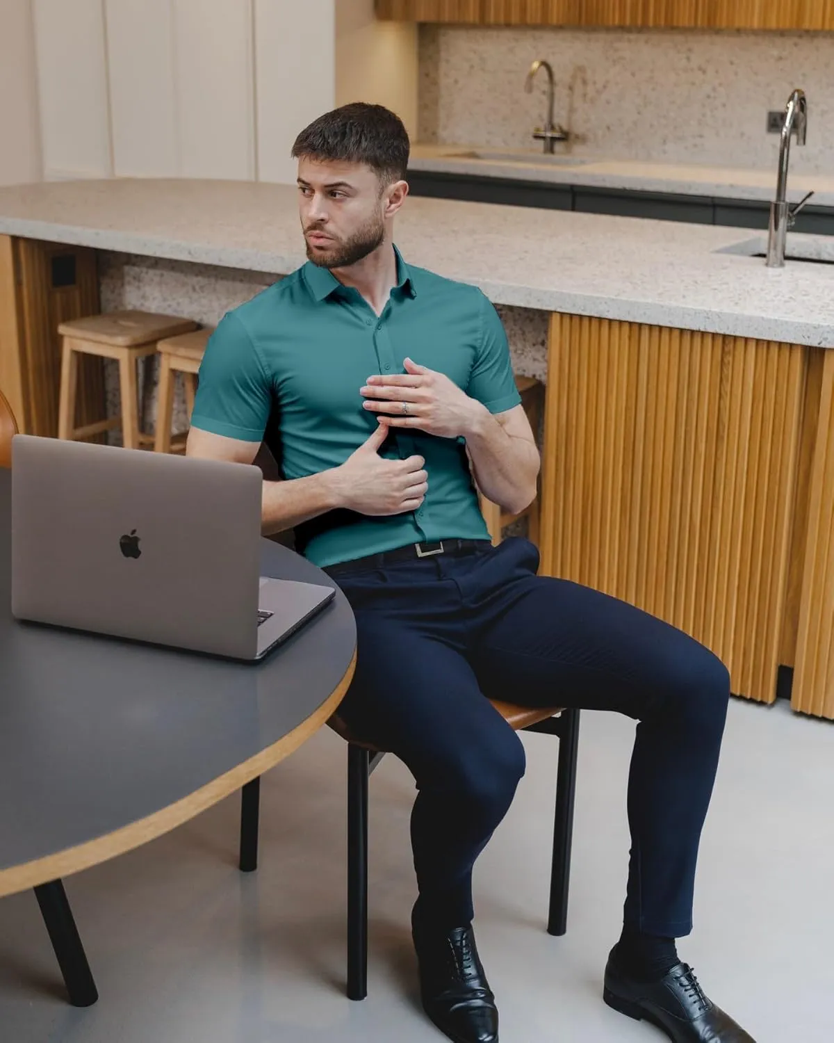 Mens Short Sleeve Dress Shirts Stretch Casual Button Down Shirts Solid Regular Fit Formal Shirt